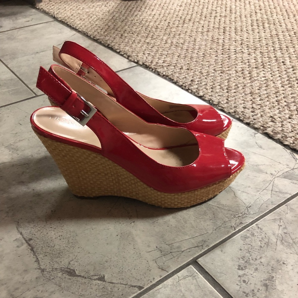 Size 7 coral colored wedges. Worn 1 time.